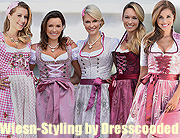 Wiesn-Styling von dresscoded.com, MAC und Aveda am 28. August 2015 in München: Karen Webb, Christine Theiss, Simone Ballack und Verena Kerth zeigen die Trachten- und Styling-Trends fürs Oktoberfest (©Foto: API)